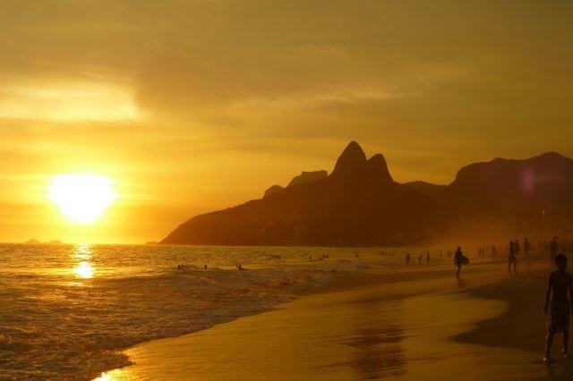 Ipanema Beach - Photo Credit: eacuna via Pixabay